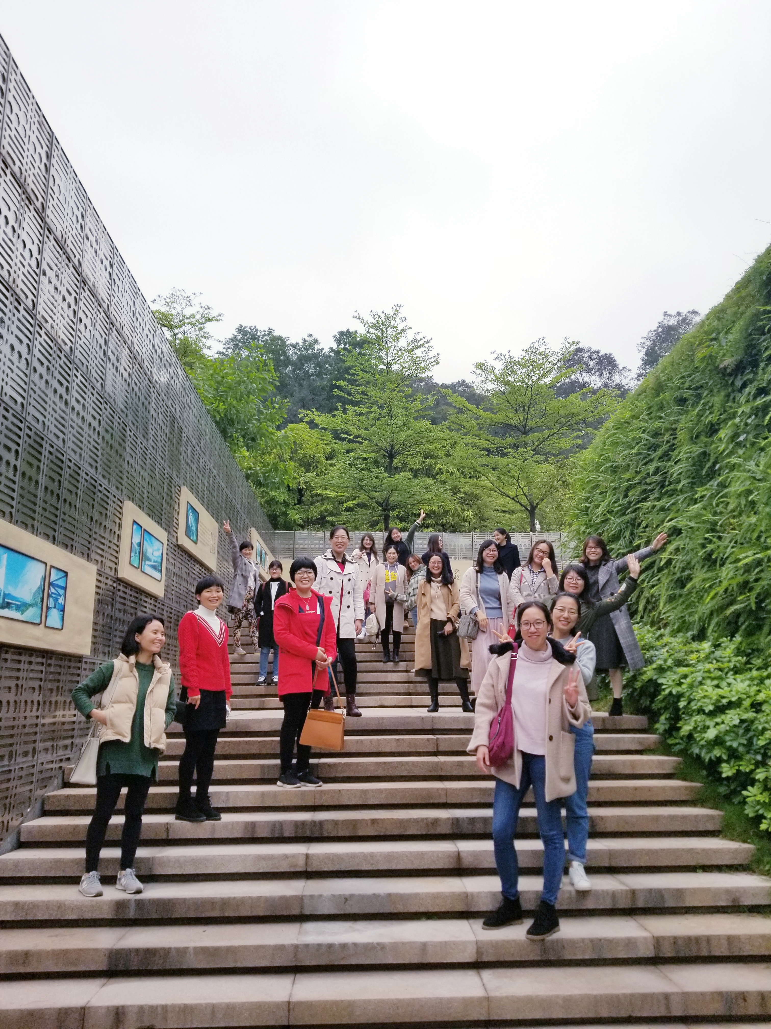 化能学院女教工欢庆国际妇女节4.jpg